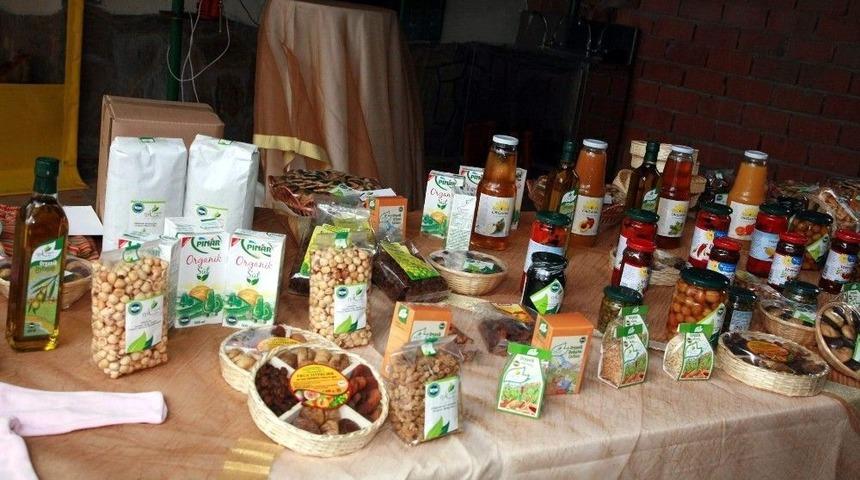 T&uuml;rkiye Organik Meyve &Uuml;retiminde Liderliğini S&uuml;rd&uuml;r&uuml;yor