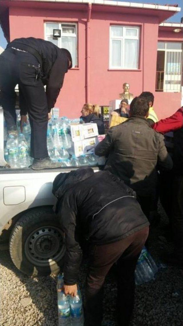 Teski&rsquo;den &Ccedil;anakkale Depremzedelerine Yardım 2