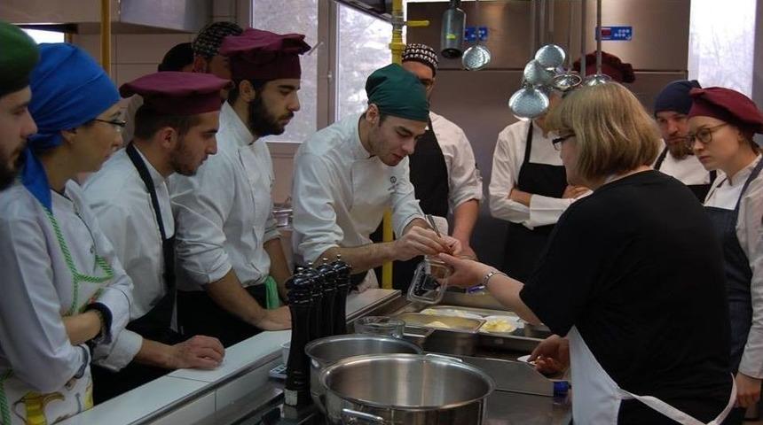 &Ouml;ğrenciler &Ccedil;erkes Yemeklerini Tanıdı