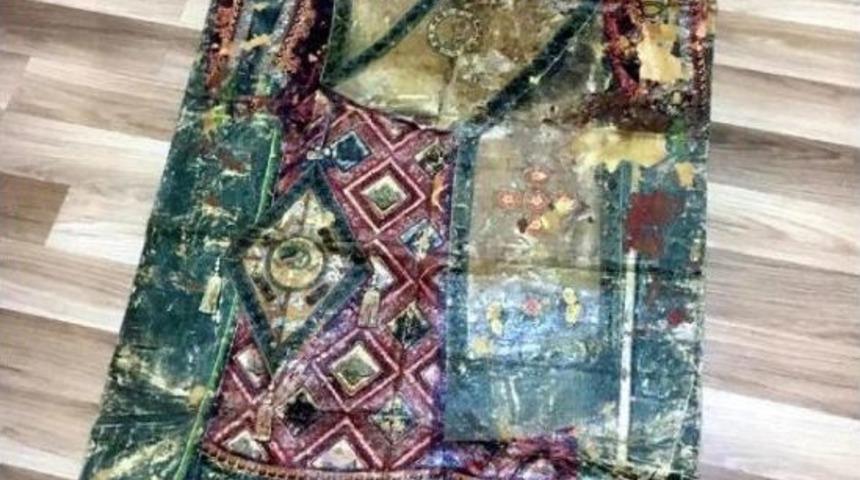 18'inci Y&uuml;zyıldan Ikona Ile Yakalandılar