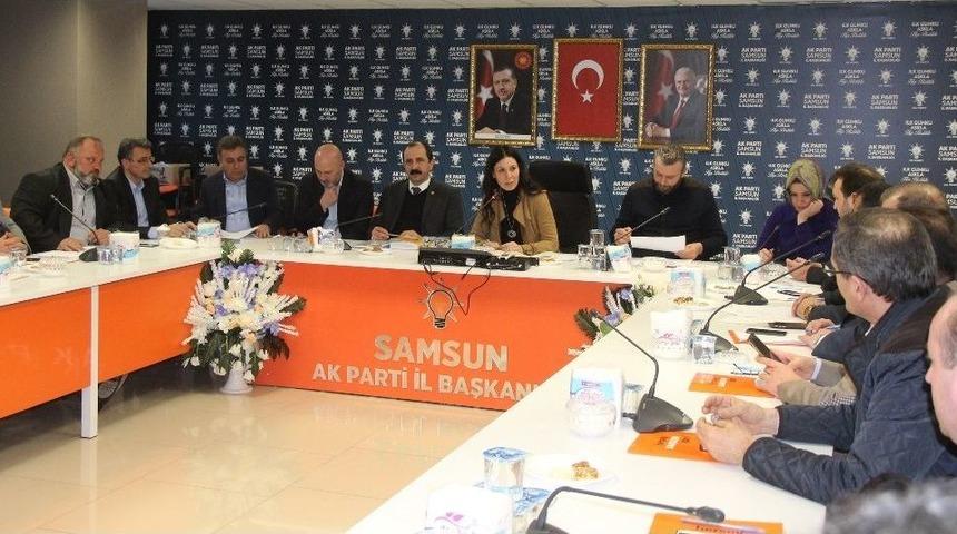 Ak Parti&rsquo;de &ldquo;referandum&rdquo; Toplantısı