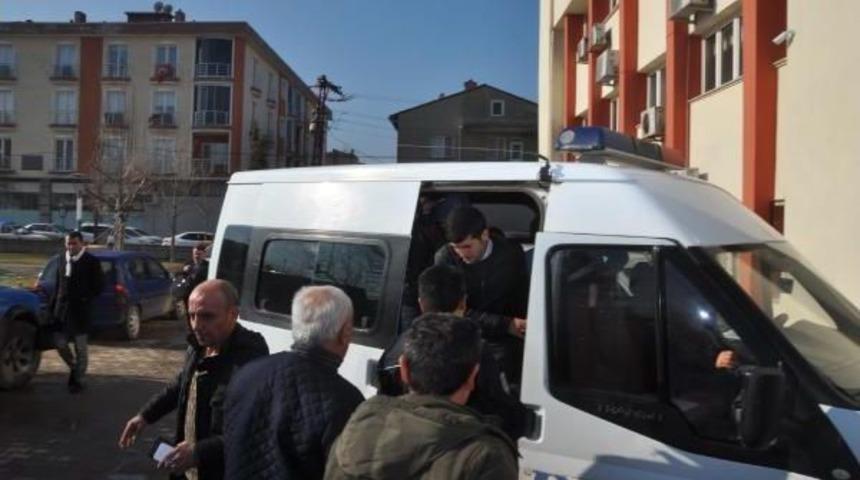 İşadamını Ka&ccedil;ırıp Domuz Bağı Ile Tutan Ş&uuml;pheliler Pkk Ile Tehdit Etmiş