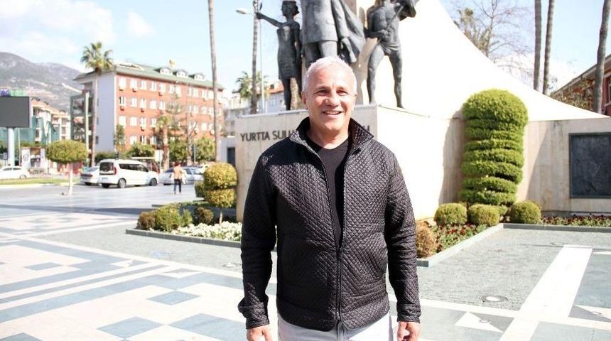 Sabaha Kadar Zaman Gazetesi Okuma Cezası