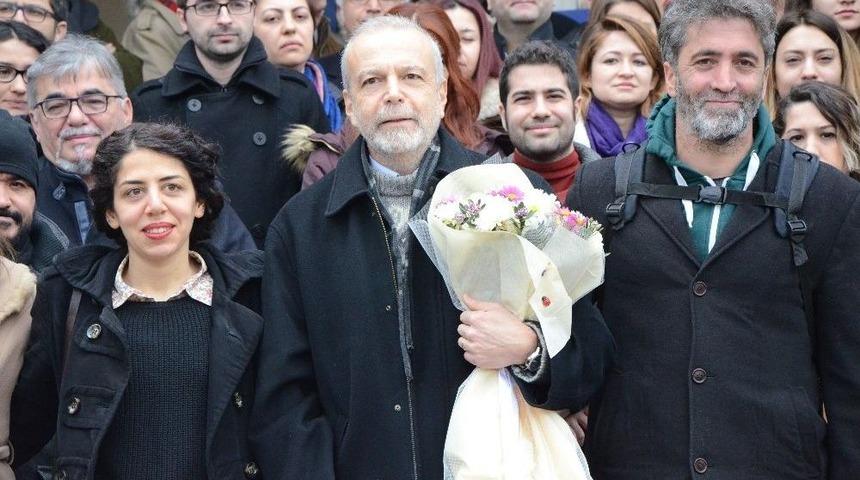 İhra&ccedil; Edilen &Ouml;ğretim &Uuml;yeleri Bir Araya Geldi