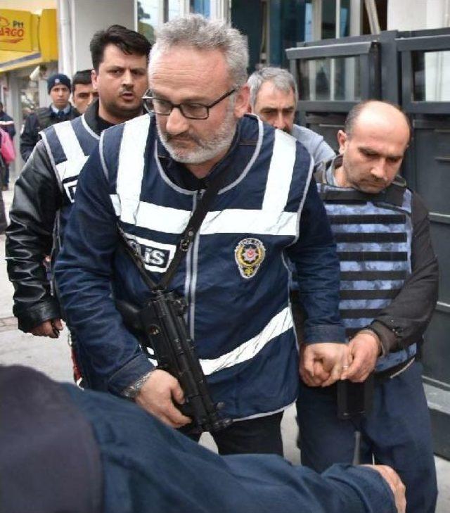 Öldürülen Liseli Ahmet'in Öz Babası: Belki De Olayı Benim Üzerime Atacaklardı