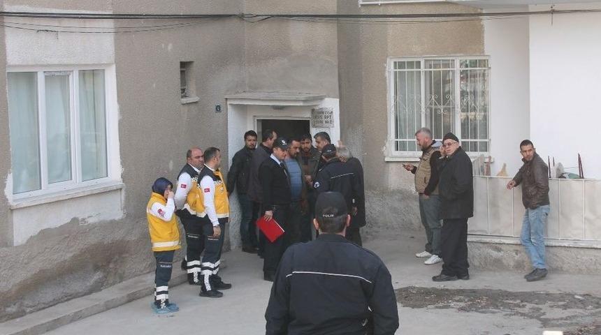 Eşinden Ayrılan Adam Canına Kıydı