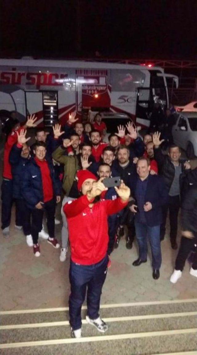 Balıkesirspor Kenetlendi