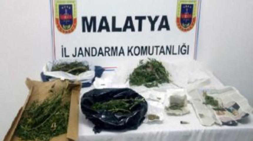 Aranan Fet&ouml;&rsquo;c&uuml; Yol Kontrol&uuml;nde Yakalandı