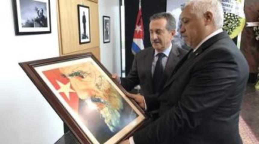 K&uuml;ba B&uuml;y&uuml;kel&ccedil;isi Casals S&ouml;yleşi İ&ccedil;in Geliyor