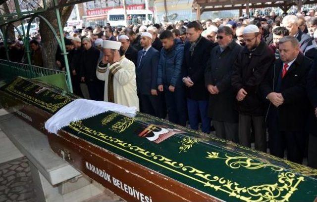 Sobadan Zehirlenip &Ouml;len &Ccedil;iftin Cenaze Namazlarını Imam Oğulları Kıldırdı 1
