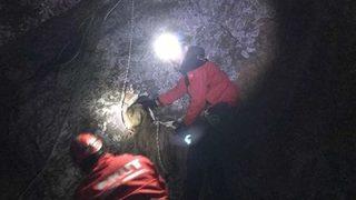 Akut, Kayalıklarda Mahsur Kalan Keçiyi Kurtardı