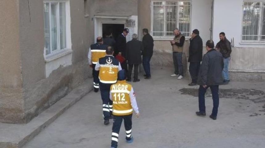 &Ccedil;ocuk Hasretiyle Canına Kıydı