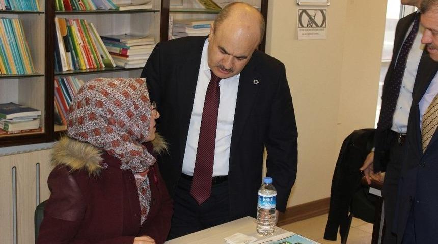 K&uuml;t&uuml;phaneye Kafeterya Yapılacak