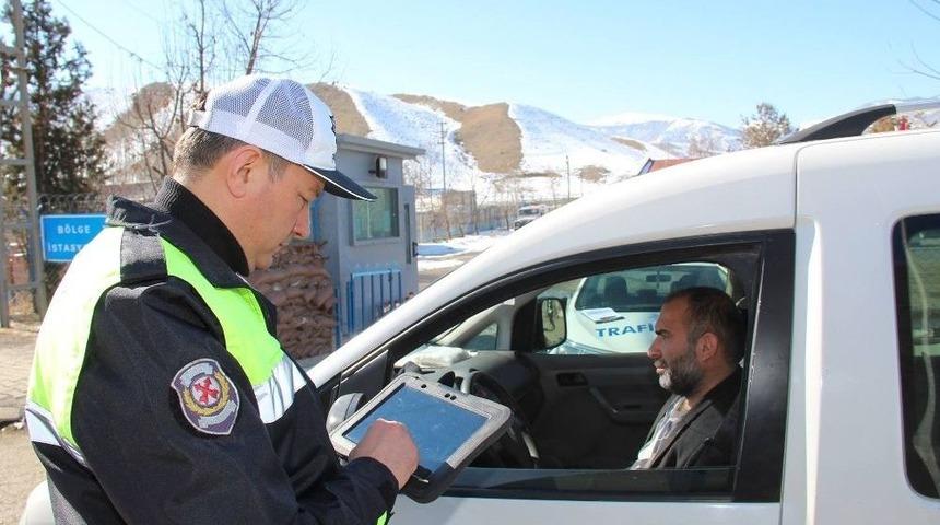 Oltu B&ouml;lge Trafik İstasyon Amirliği Trafik Denetimlerini Artırdı