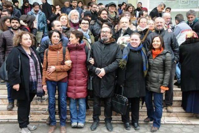 İhraç Edilen Akademisyenlere Destek Eylemi