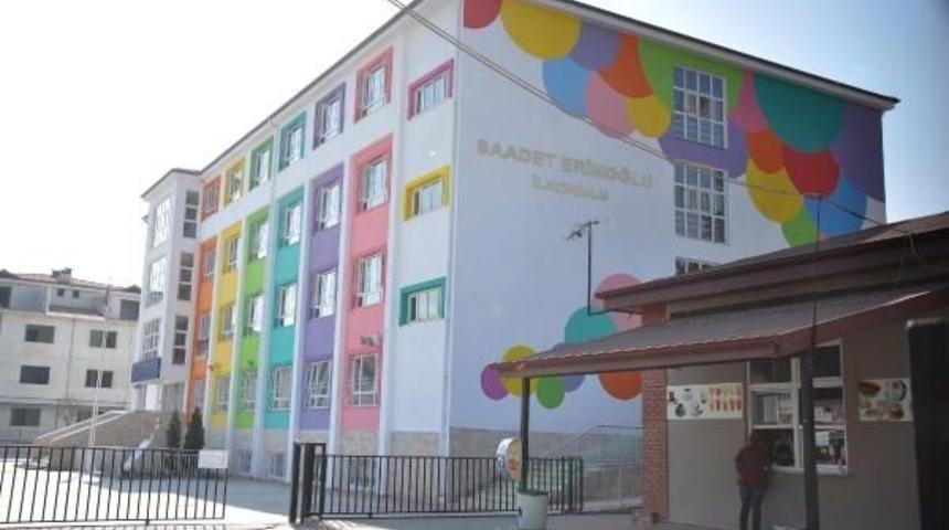 Denizli'de &Ouml;ğretmenin Bah&ccedil;ede Oynayan &Ouml;ğrenciyi D&ouml;vd&uuml;ğ&uuml; Iddiası