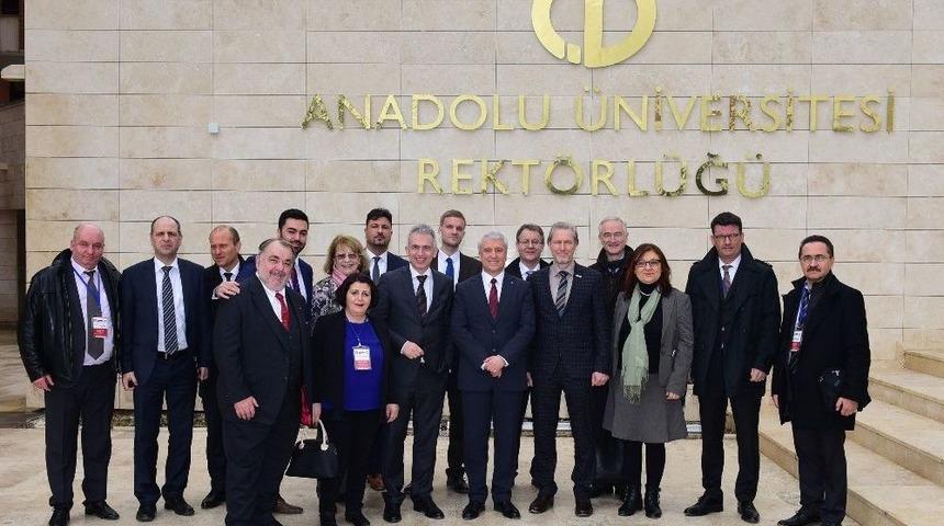 Frankfurt Belediye Başkanı Ve Kafilesinden Anadolu &Uuml;niversitesine Ziyaret