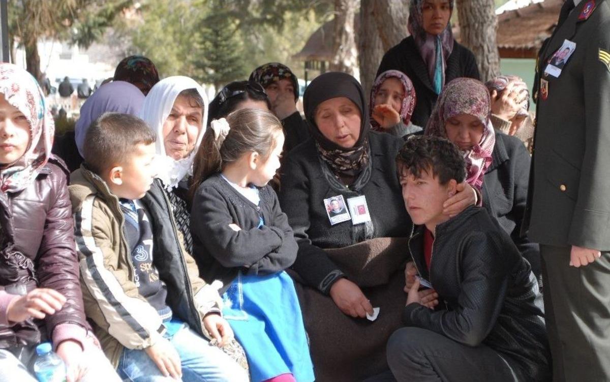 Burdur, Şehidini Uğurladı