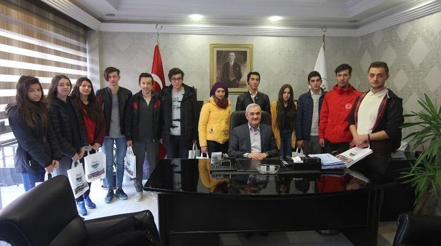 Başkan Karataş&rsquo;tan Başarılı Sporculara &Ouml;d&uuml;l