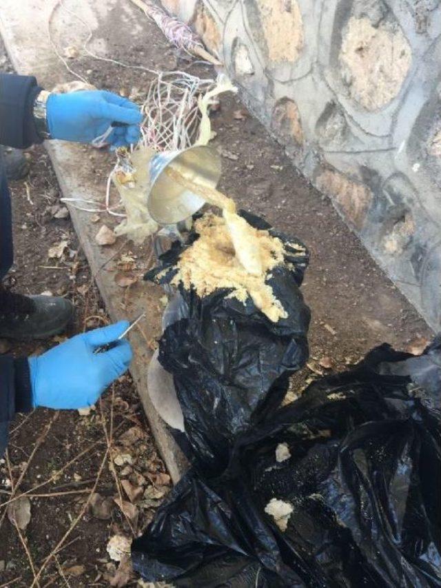 Mardin de G&uuml;ğ&uuml;m&uuml;n I&ccedil;inde Tuzaklanmış Patlayıcı Bulundu 2