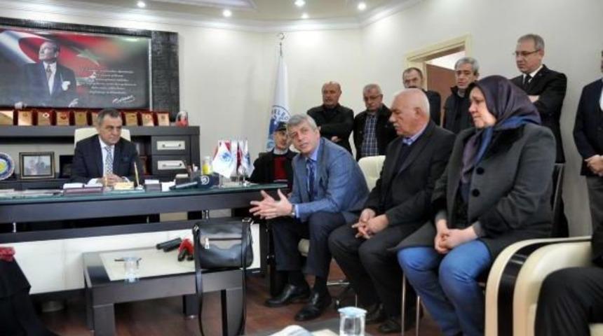 Trabzonlu 2 Şehit Ailesine Ev Tapuları Teslim Edildi