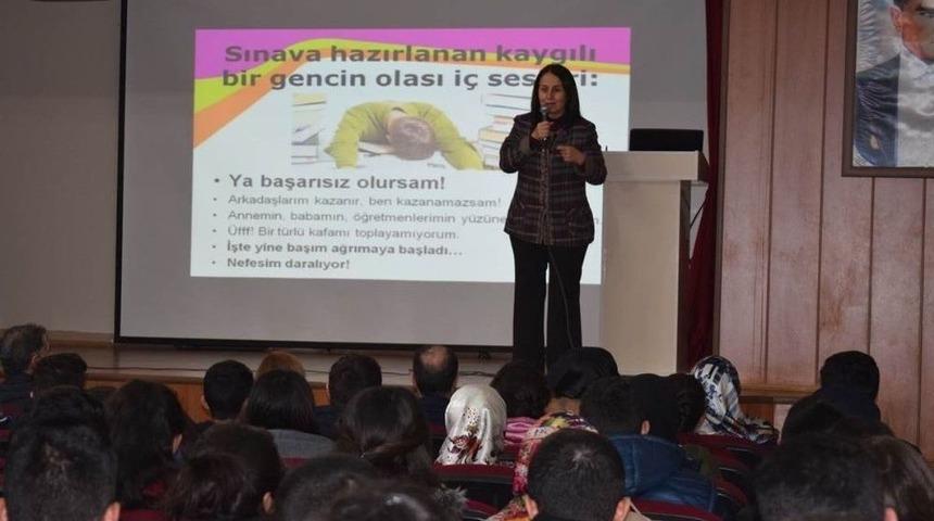 Susuz&rsquo;da &Ouml;ğrencilere Seminer Verildi