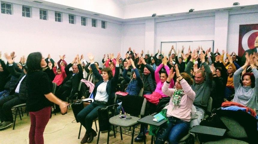 Sto&rsquo;dan İş Hayatında İletişim Ve Beden Dili Eğitimi