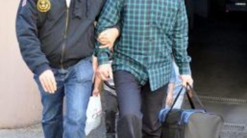 G&uuml;len'in Yeğeni Hakim Karşısında