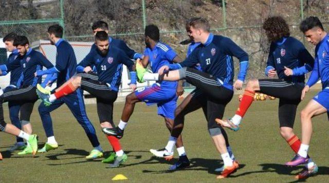 Kardemir Karabükspor, Barisic Ile Ilk Antrenmana Çıktı