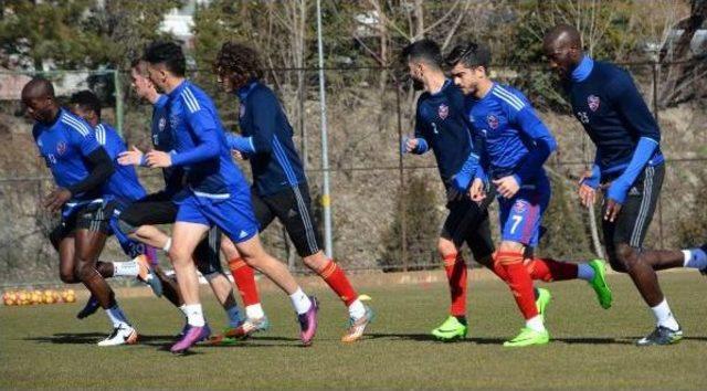 Kardemir Karabükspor, Barisic Ile Ilk Antrenmana Çıktı