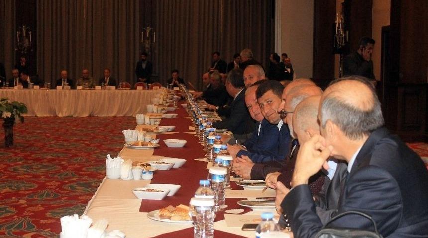 İ&ccedil;işleri Bakan Yardımcısı &Ouml;zt&uuml;rk Mardin&rsquo;de
