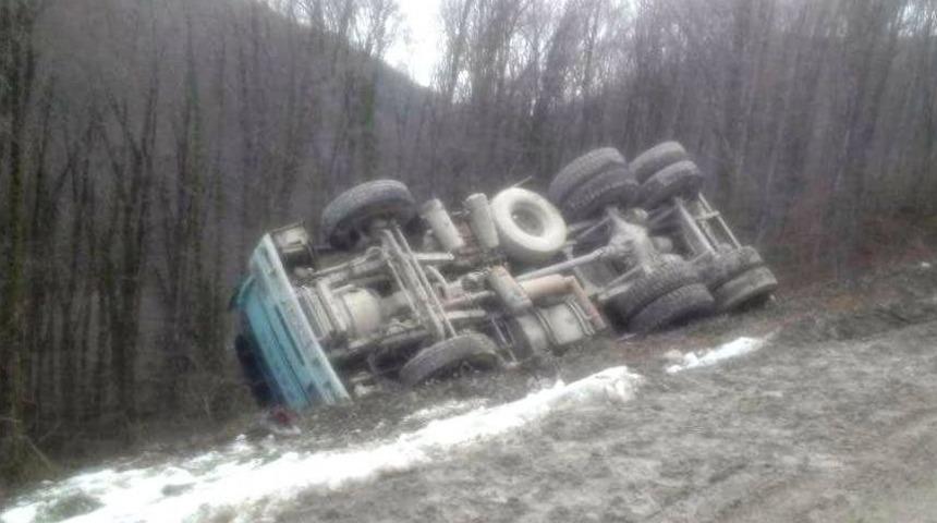 Kastamonu&rsquo;da İki Kamyon &Ccedil;arpıştı: 1 Yaralı