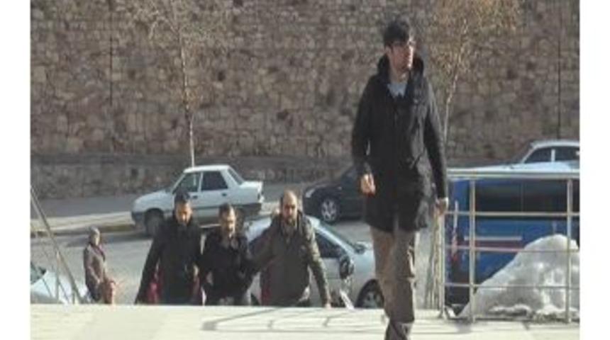 Strazburg Eğitim Ataşesi Serbest Bırakıldı, Oğlu Tutuklandı