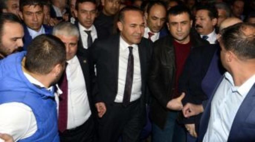 Adana B&uuml;y&uuml;kşehir Belediye Başkanı H&uuml;seyin S&ouml;zl&uuml;'ye 5 Yıl Hapis (2)
