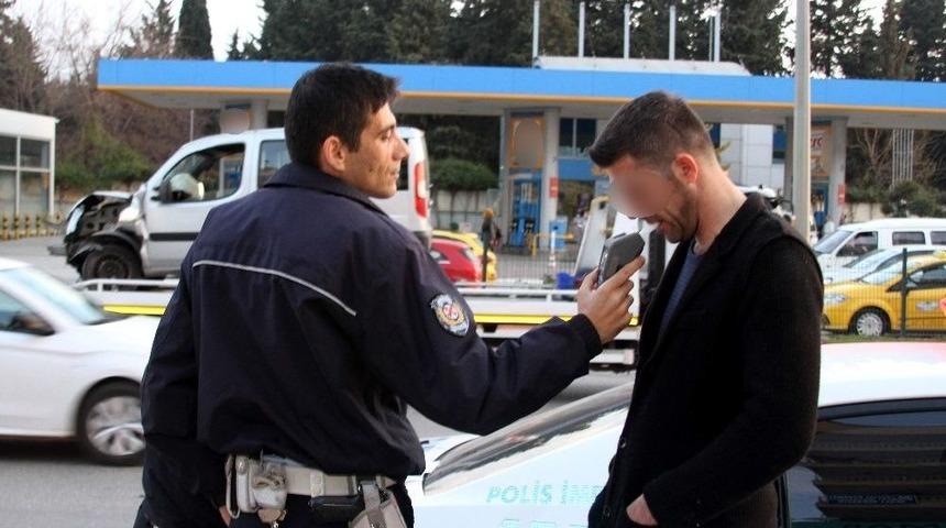 Alkoll&uuml; S&uuml;r&uuml;c&uuml; Ref&uuml;je &Ccedil;ıktı, &ldquo;ara&ccedil; Sıkıştırdı, Sıkıntı Yok&rdquo; Dedi
