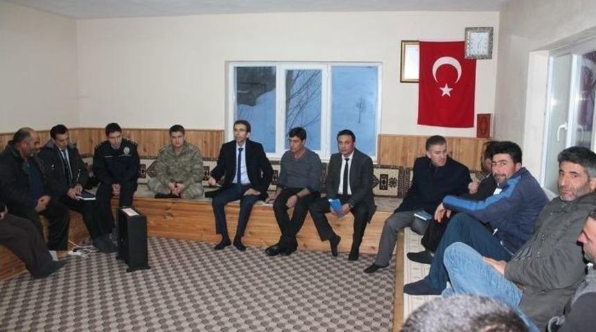 Otlukbeli Kaymakamı G&uuml;ng&ouml;r&rsquo;den K&ouml;y Ziyareti