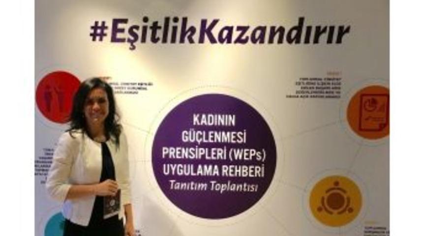 May Tohum, G&uuml;&ccedil;l&uuml; Kadın İ&ccedil;in İmza Attı