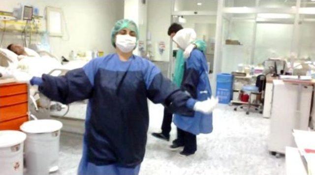 Yoğun Bakımda Halay &Ccedil;ekip G&ouml;bek Attılar 1