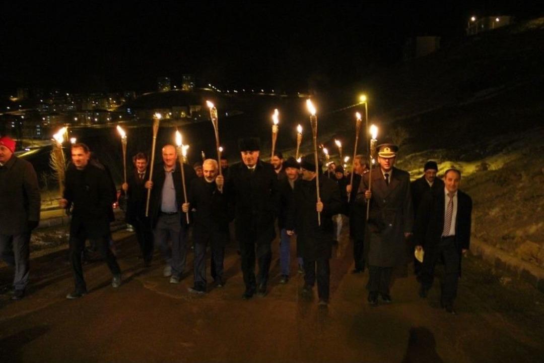 Bayburt &rsquo;şehitlere Saygı Y&uuml;r&uuml;y&uuml;ş&uuml;&rsquo;nde Buluştu