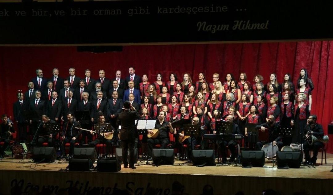 Koristlerden T&uuml;rk&uuml; Ş&ouml;leni