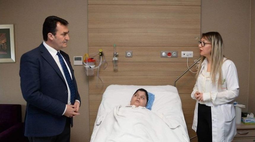 Başkan D&uuml;ndar&rsquo;dan &Ouml;rnek Davranış