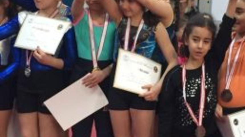 Ted Kolejli &Ouml;ğrencilerinden Jimnastik M&uuml;sabakalarında B&uuml;y&uuml;k Başarı