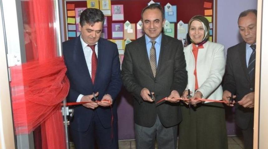 Pazaryeri Hilmi Duralioğlu Anadolu Lisesi&rsquo;nde Z-k&uuml;t&uuml;phane Ve Hobi Alanı A&ccedil;ılışları Yapıldı