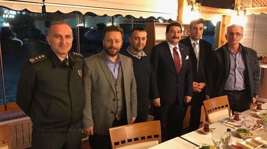 Sivas&rsquo;a İha B&ouml;lge M&uuml;d&uuml;r&uuml; Olarak Atanan G&ouml;kt&uuml;rk Fırat&rsquo;a Rize Basınından Veda Yemeği