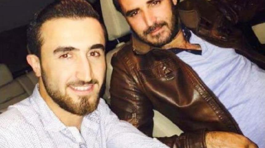 Arkadaşını &Ouml;ld&uuml;rmeden &Ouml;nce Selfie &Ccedil;ektirmiş