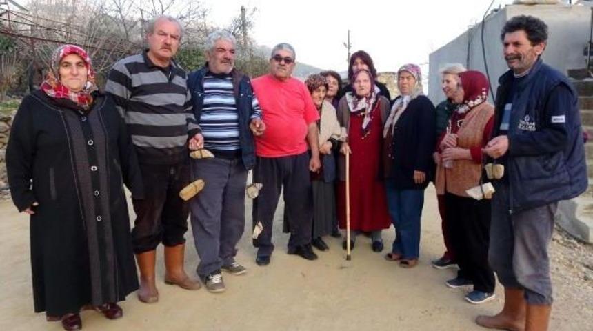 Edaş Hattına Gönüllü Taş Timi