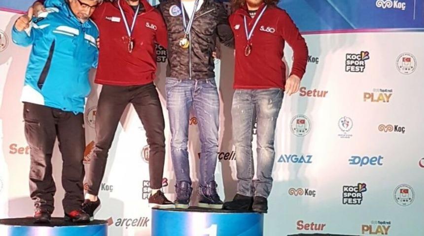 İa&uuml; &Ouml;ğrencisi Şampiyonluğa Kaydı