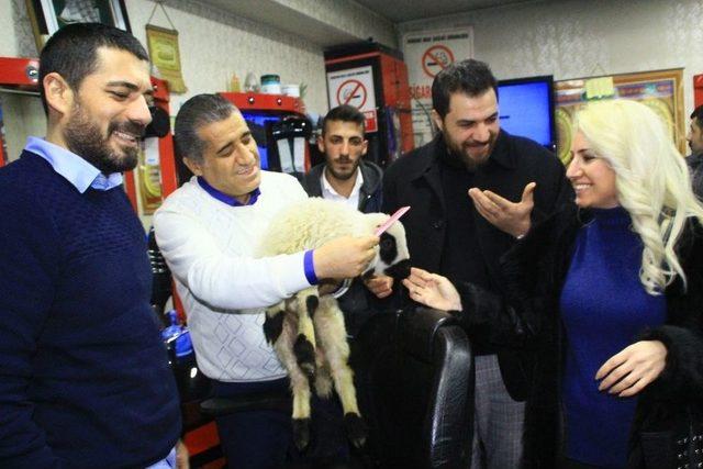 Sanat&ccedil;ılardan Birlik Beraberlik Mesajı 1