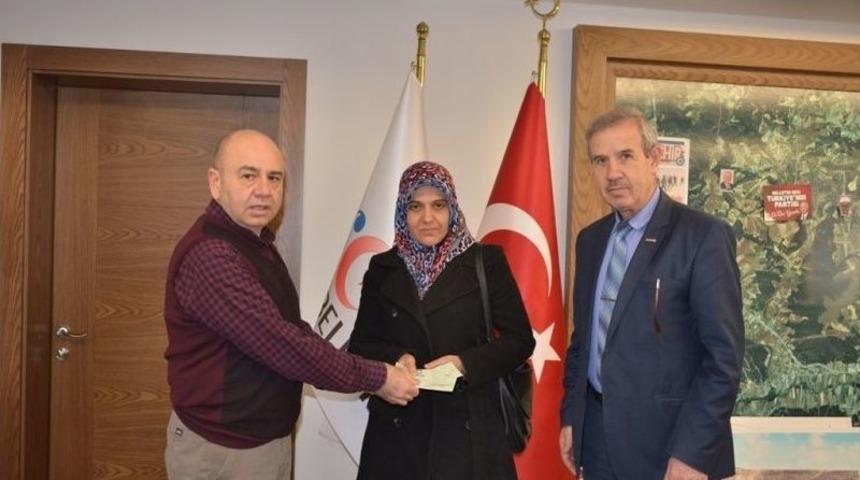 Hak-iş Sendikasından Hayatını Kaybeden Belediye Personelinin Ailesine Tazminat