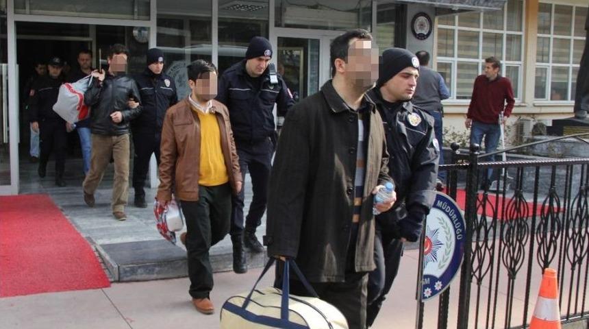 Bylock&rsquo;tan G&ouml;zaltına Alınan 18 &Ouml;ğretmen Adliyeye Sevk Edildi